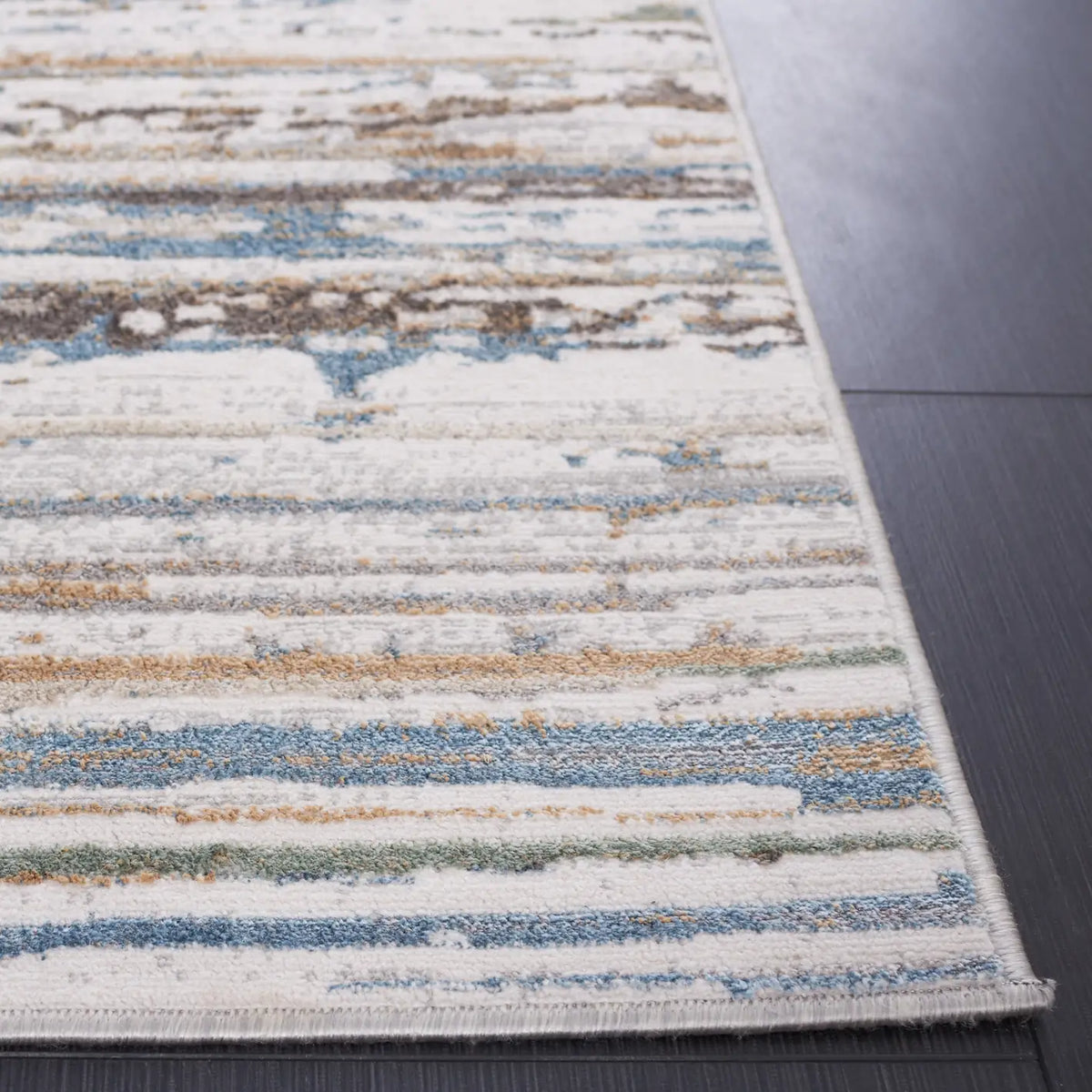Safavieh Bel Air 4'-5" x 6'-5" Rug in Beige / Grey