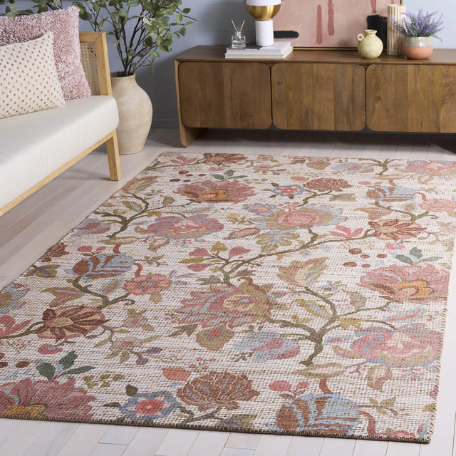 Safavieh Saffron 4'-0" x 6'-0" Rug in Ivory / Pink