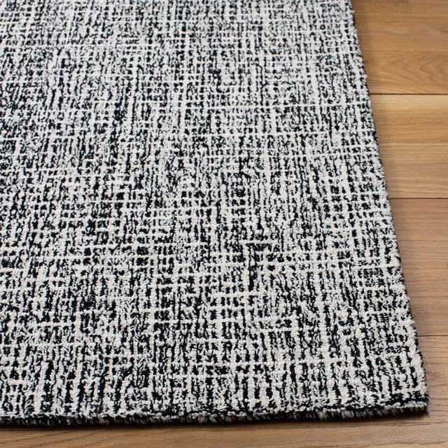 Safavieh Abstract 4'-0" x 6'-0" Rug in Black / Ivory
