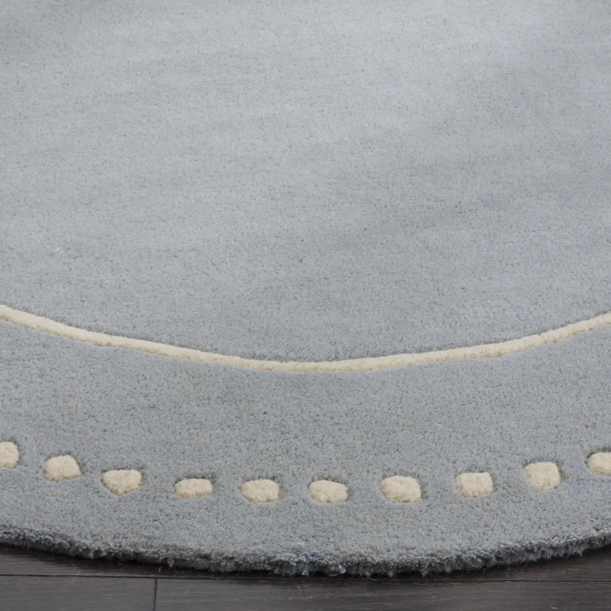 Safavieh Bella 5'-0" x 5'-0" Rug in Light Blue / Ivory