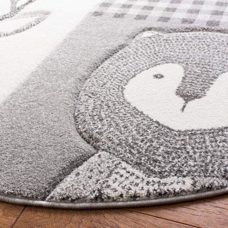 Safavieh Carousel Kids 100 5'-3" x 5'-3" Rug in Grey / Ivory