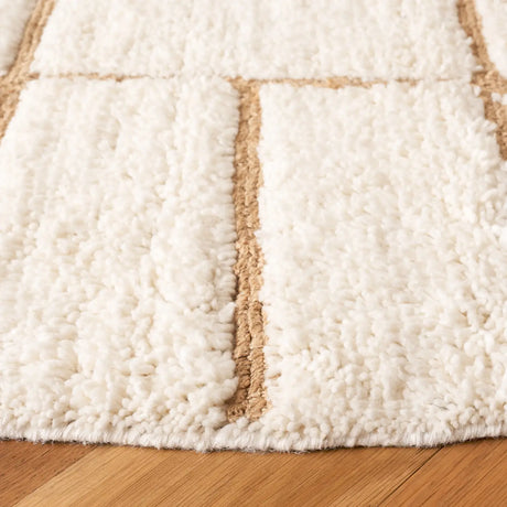 Safavieh Casablanca 6'-0" x 6'-0" Rug in Natural / Ivory