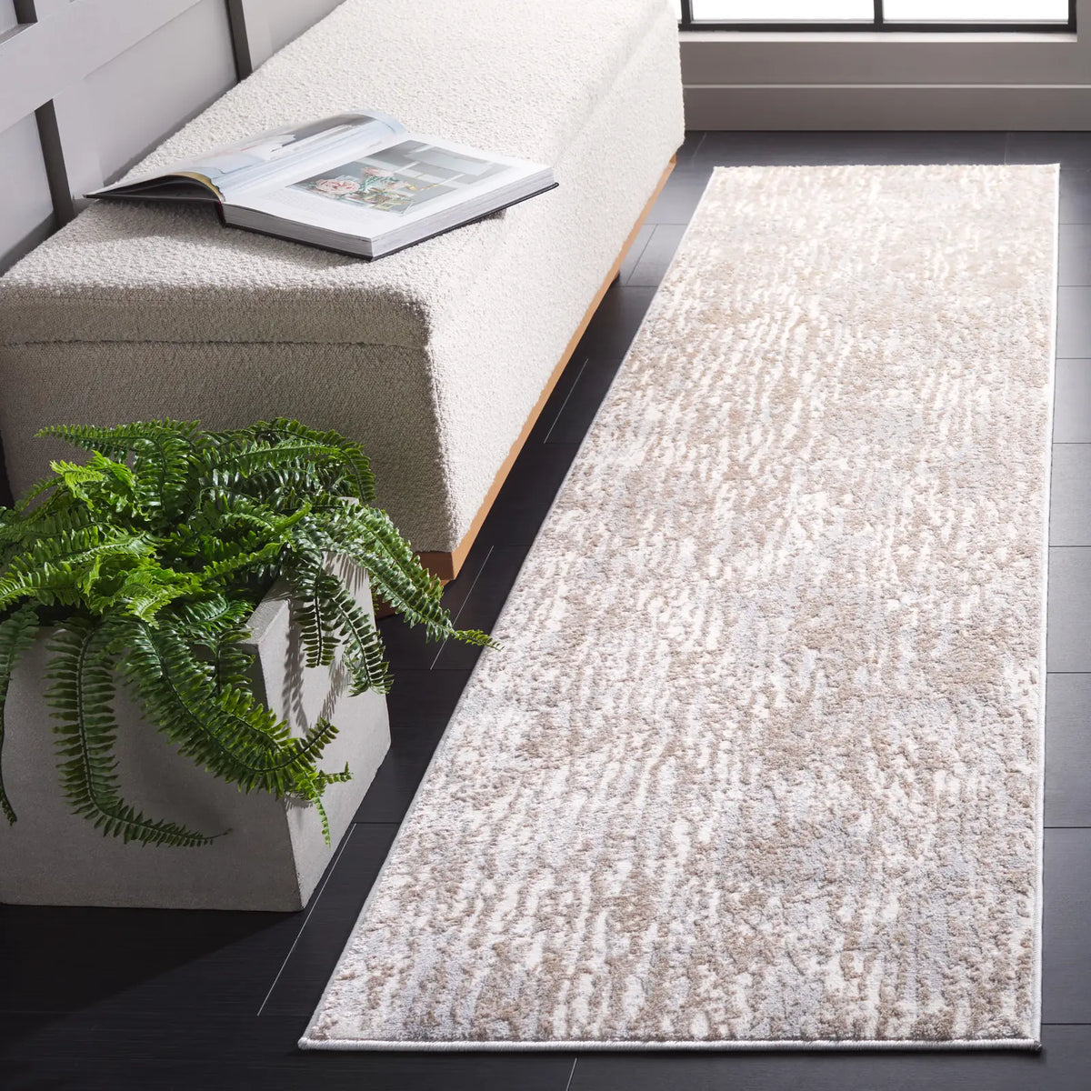 Safavieh Lagoon 2'-2" x 8'-0" Rug in Beige / Grey