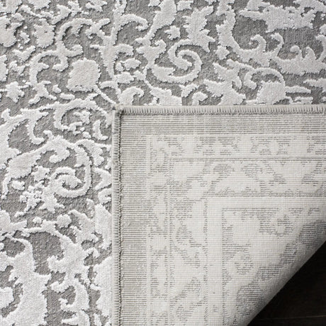 Safavieh Princeton 4'-0" x 6'-0" Rug in Grey / Beige