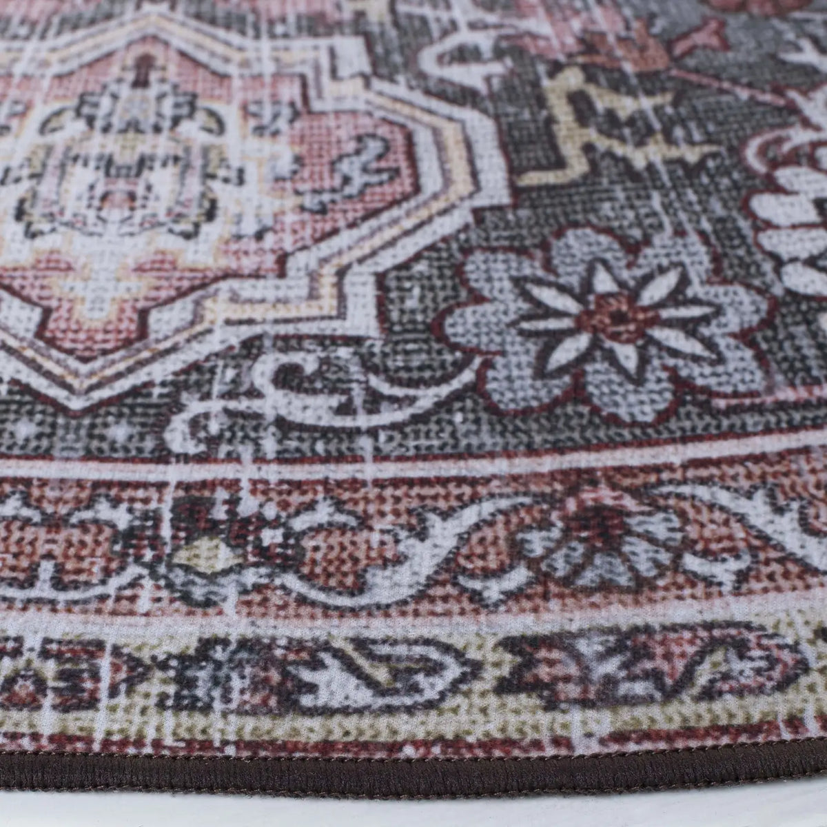 Safavieh Tucson 6'-0" x 6'-0" Rug in Pink / Beige