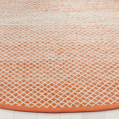 Safavieh Montauk 6'-0" x 6'-0" Rug in Orange / Ivory
