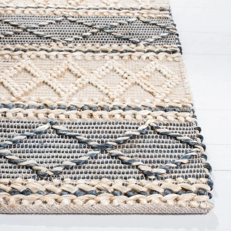 Safavieh Natural Fiber 4'-0" x 6'-0" Rug in Natural / Grey