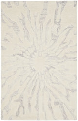Safavieh Bella 2'-6" x 4'-0" Rug in Silver / Ivory