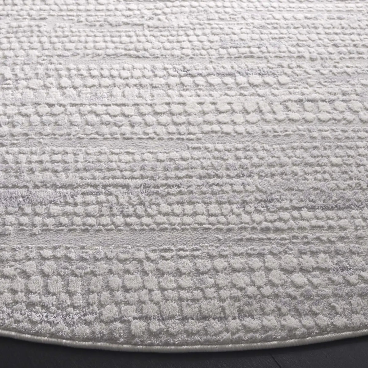 Safavieh Hanna 6'-7" x 6'-7" Rug in Grey Ivory / Dark Grey