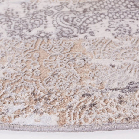 Safavieh Amelia 6'-7" x 6'-7" Rug in Beige / Grey
