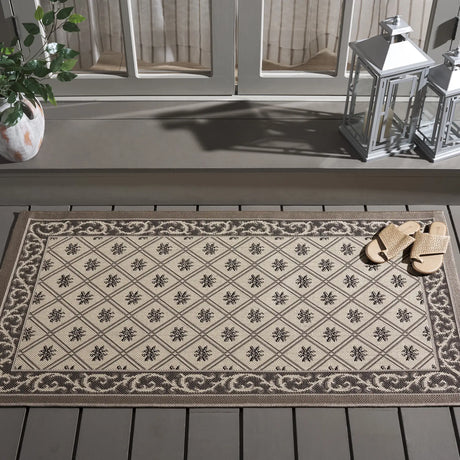 Safavieh Courtyard 2'-7" x 5'-0" Rug in Beige / Dark Beig