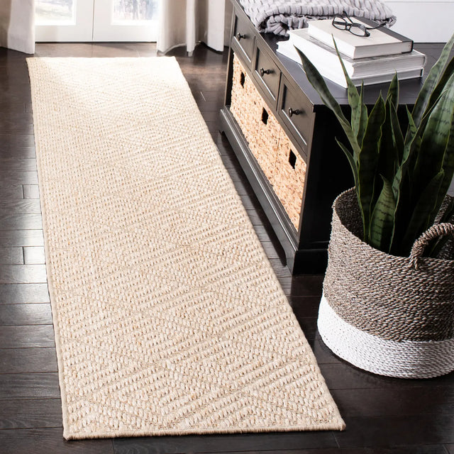 Safavieh Palm Beach 2'-0" x 8'-0" Rug in Beige / Beige