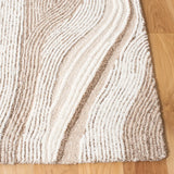 Safavieh Fifth Avenue 4'-0" x 6'-0" Rug in Beige / Ivory