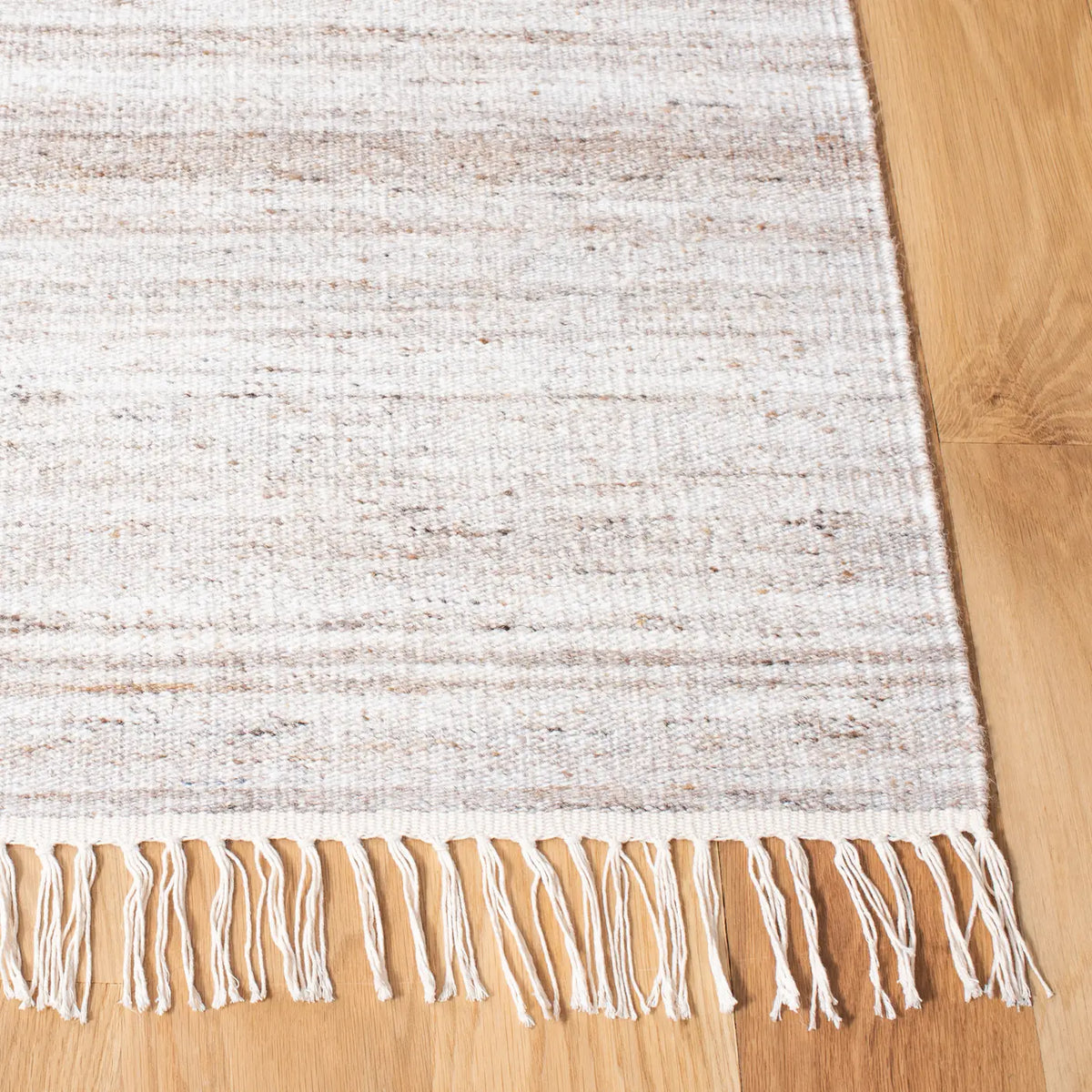 Safavieh Kilim 5'-0" x 8'-0" Rug in Ivory / Brown