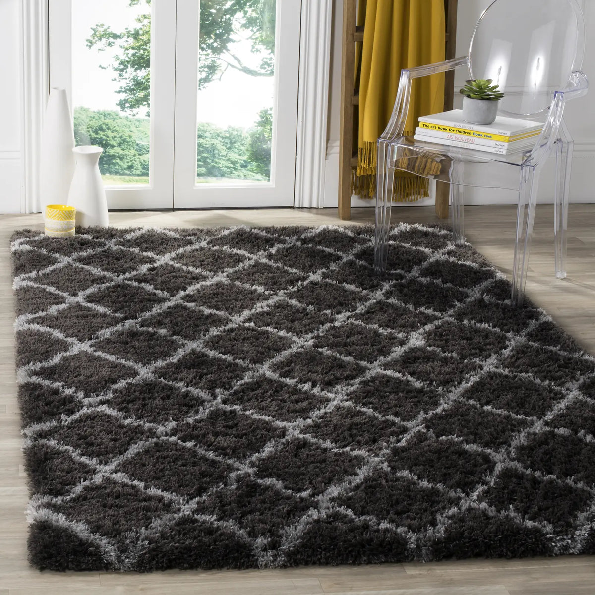 Safavieh Indie Shag 5'-1" x 7'-6" Rug in Dark Grey / Grey