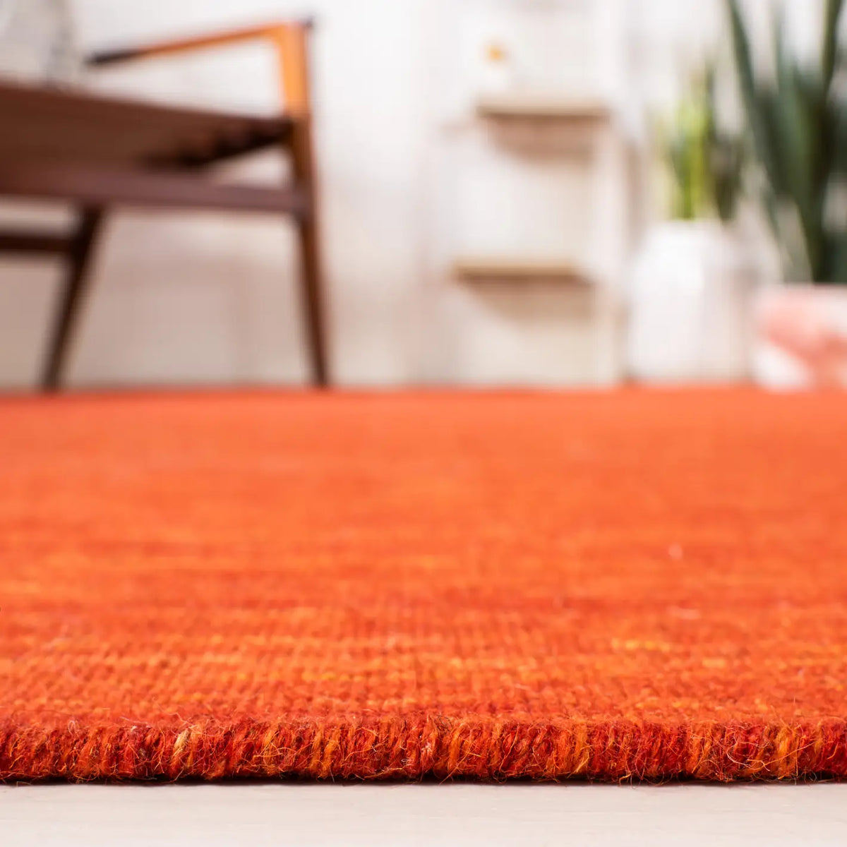 Safavieh Kilim 4'-0" x 6'-0" Rug in Red / Rust