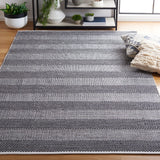Safavieh Striped Kilim 4'-0" x 6'-0" Rug in Ivory / Black