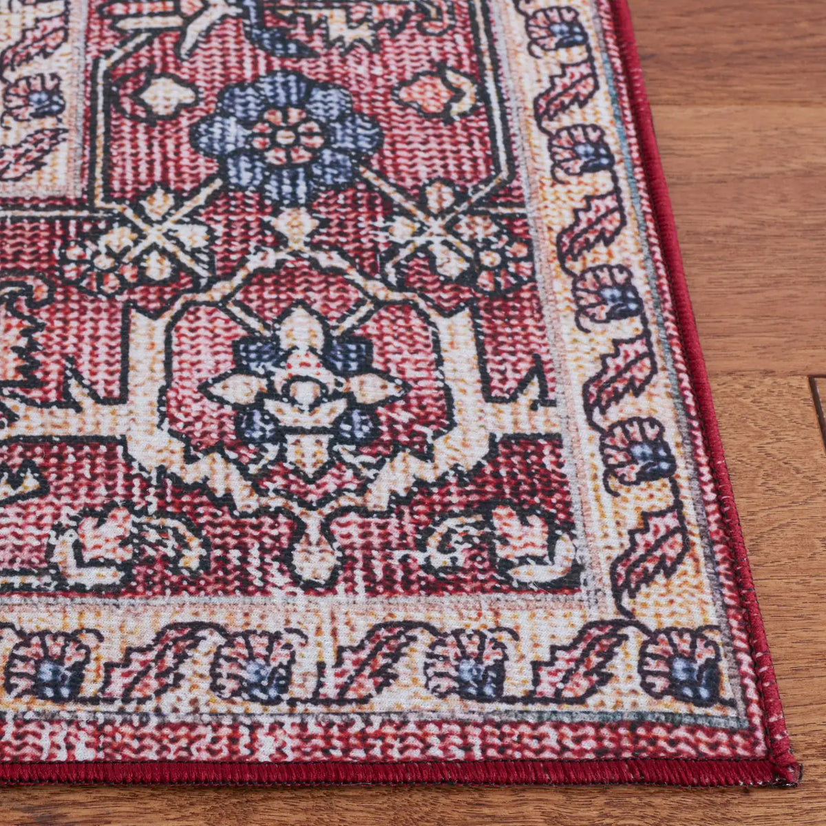 Safavieh Tucson 4'-0" x 6'-0" Rug in Beige / Pink