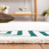 Safavieh Metro 4'-0" x 6'-0" Rug in Ivory / Green