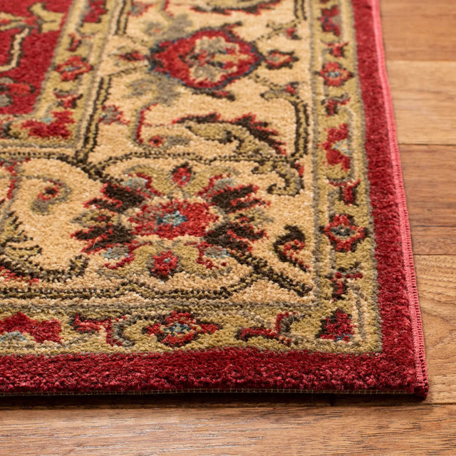 Safavieh Mahal 4'-0" x 5'-7" Rug in Red / Beige