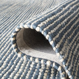 Safavieh Marbella 4'-0" x 6'-0" Rug in Blue / Ivory