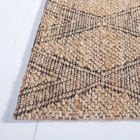 Safavieh Natural Fiber 4'-0" x 6'-0" Rug in Natural / Black