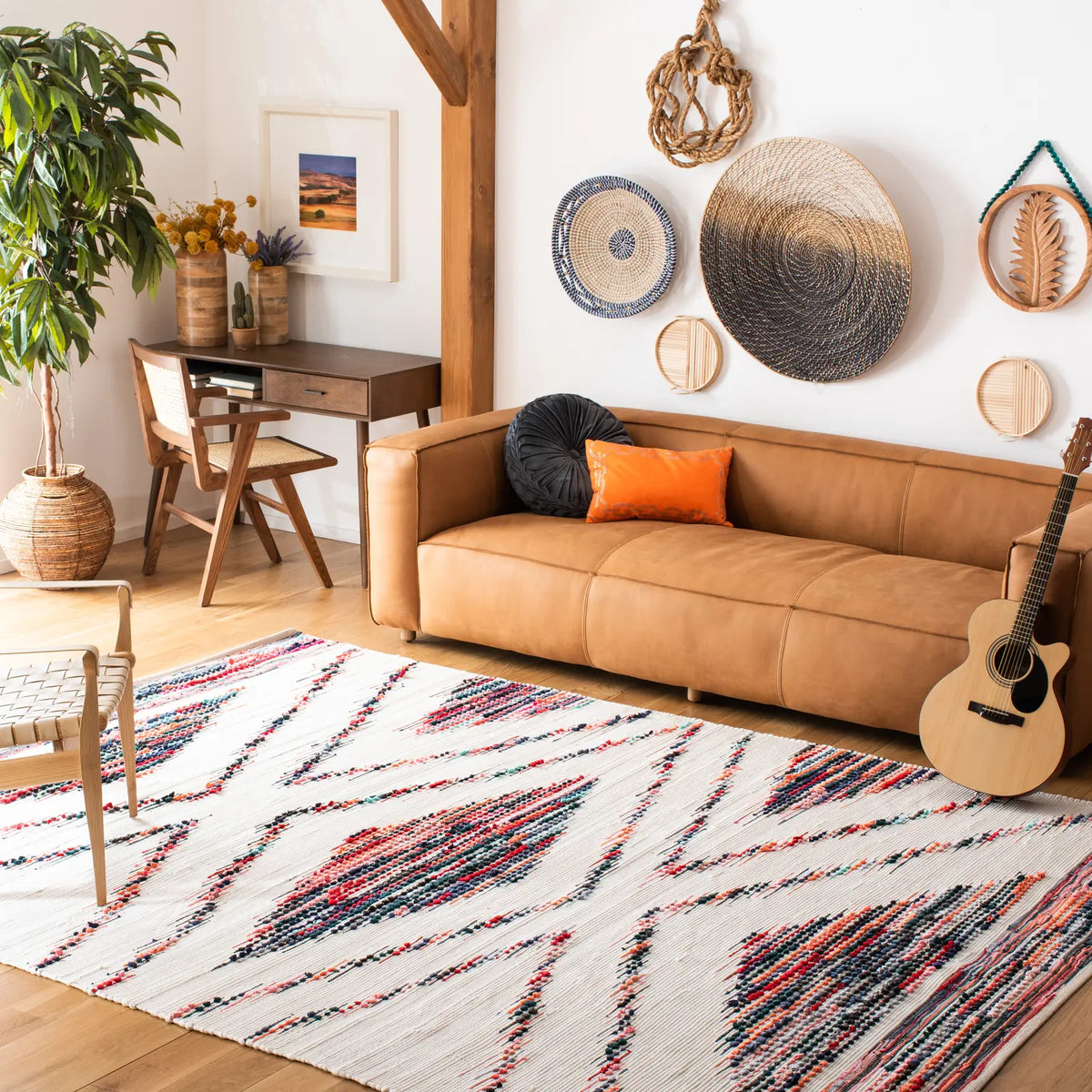 Safavieh Montauk 8'-0" x 10'-0" Rug in Ivory / Black