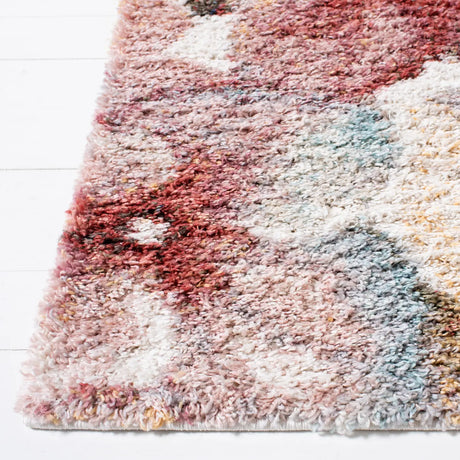 Safavieh Calista 4'-5" x 6'-5" Rug in Ivory / Rust