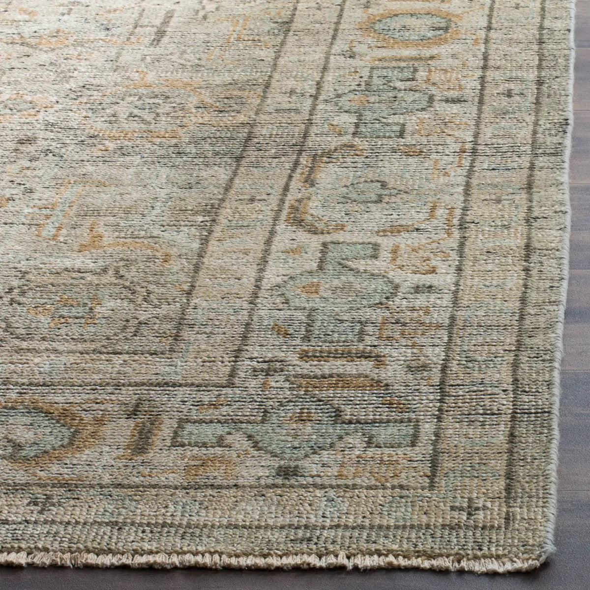 Safavieh Izmir 4'-0" x 6'-0" Rug in Linen / Dusty Teal