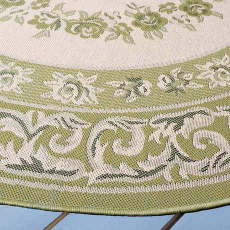 Safavieh Courtyard 6'-7" x 6'-7" Rug in Cream / Green