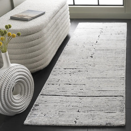Safavieh Kenya 2'-3" x 9'-0" Rug in Ivory / Black