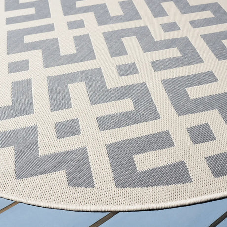 Safavieh Courtyard 5'-3" x 5'-3" Rug in Grey / Bone
