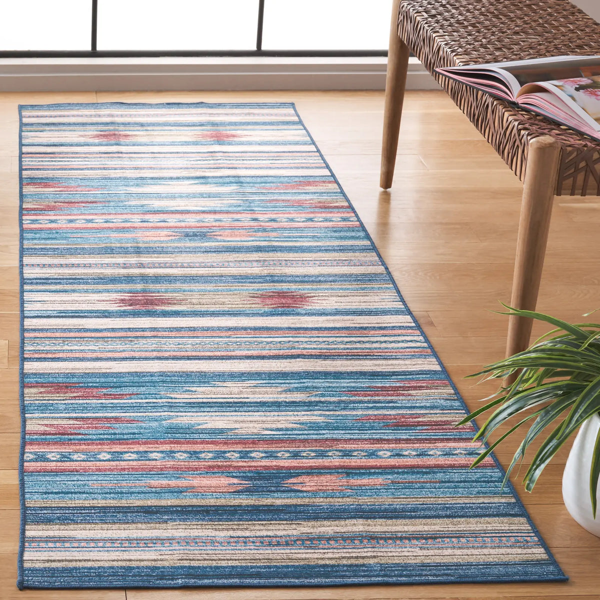 Safavieh Arizona 2'-6" x 8'-0" Rug in Blue / Rust