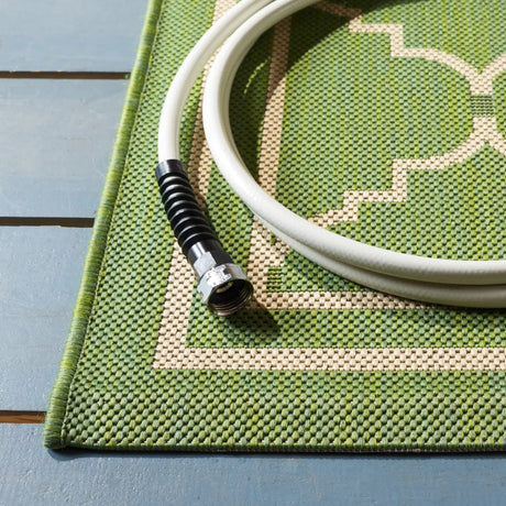 Safavieh Courtyard 4'-0" x 5'-7" Rug in Green / Beige