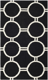 Safavieh Dhurries 3'-0" x 5'-0" Rug in Black / Ivory