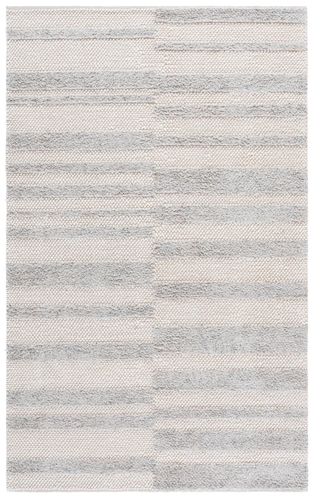 Safavieh Natura 4'-0" x 6'-0" Rug in Light Grey / Ivory