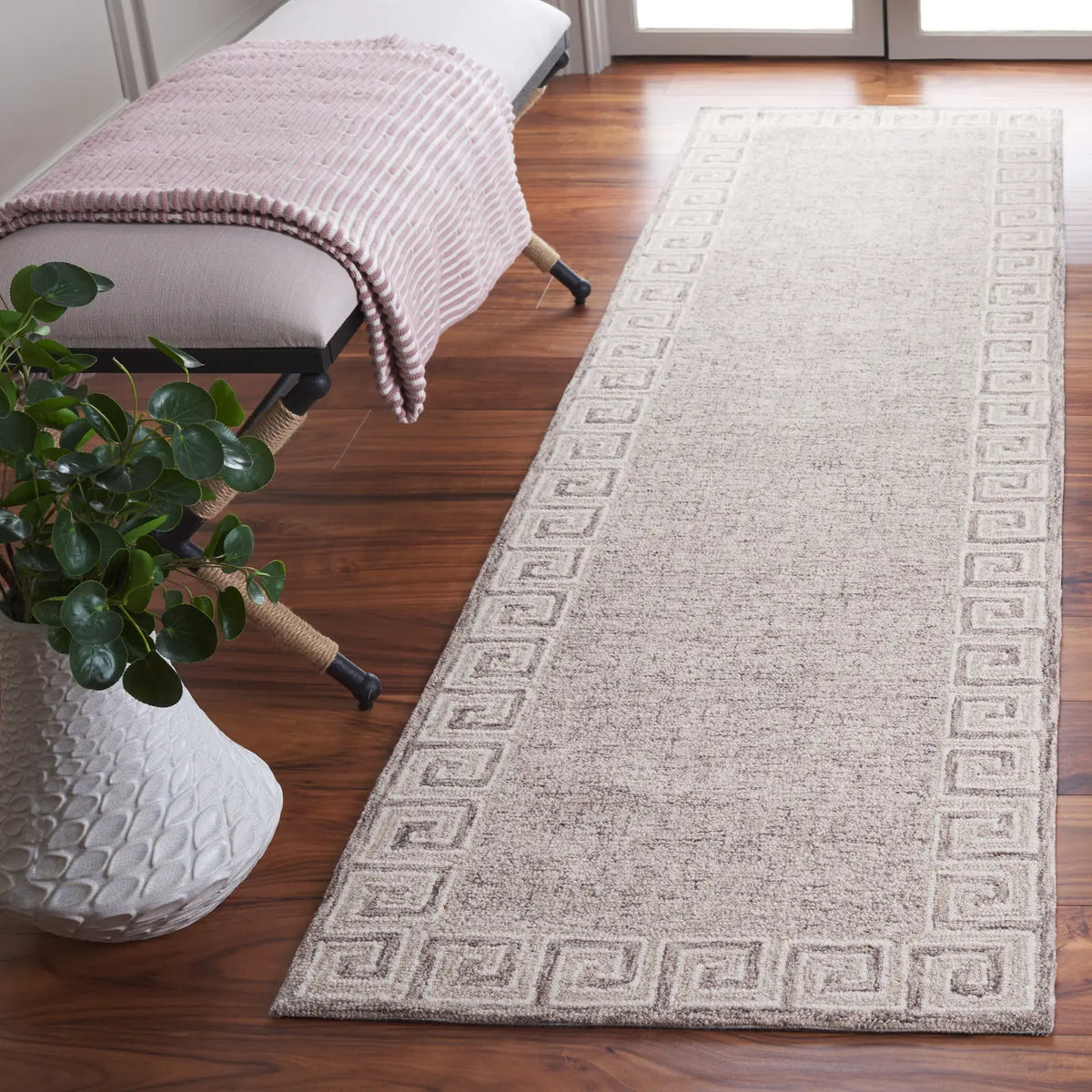 Safavieh Ebony 2'-3" x 9'-0" Rug in Dark Grey / Ivory