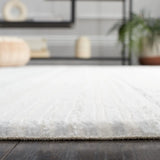 Safavieh Whisper 4'-0" x 6'-0" Rug in Light Grey / Ivory
