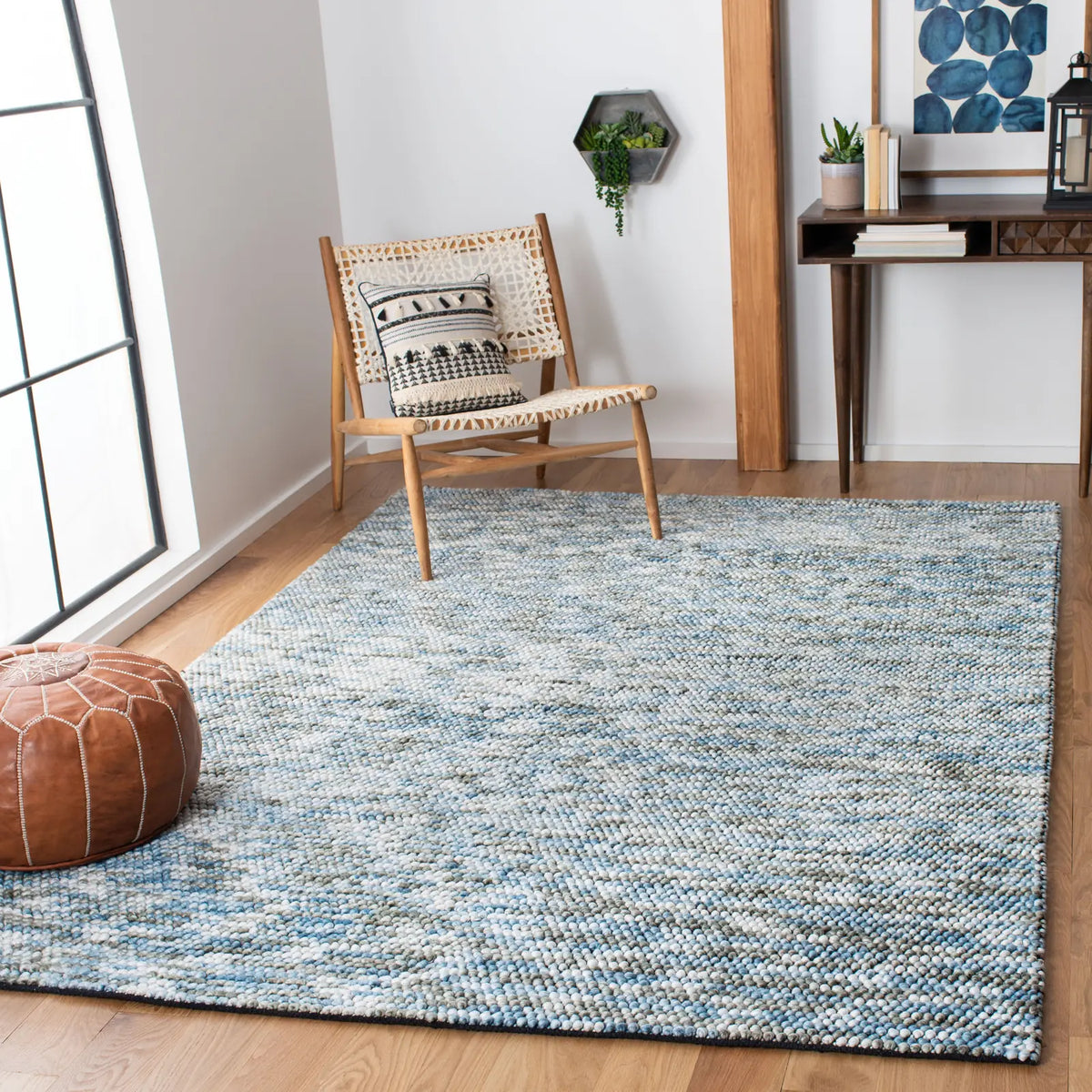 Safavieh Natura 4'-0" x 6'-0" Rug in Blue / Ivory