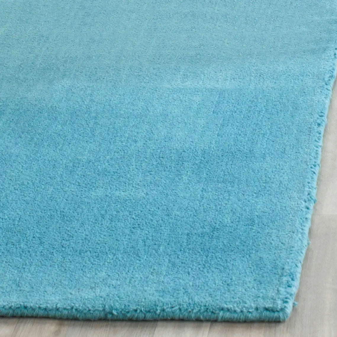 Safavieh Himalaya 2'-3" x 10'-0" Rug in Turquoise