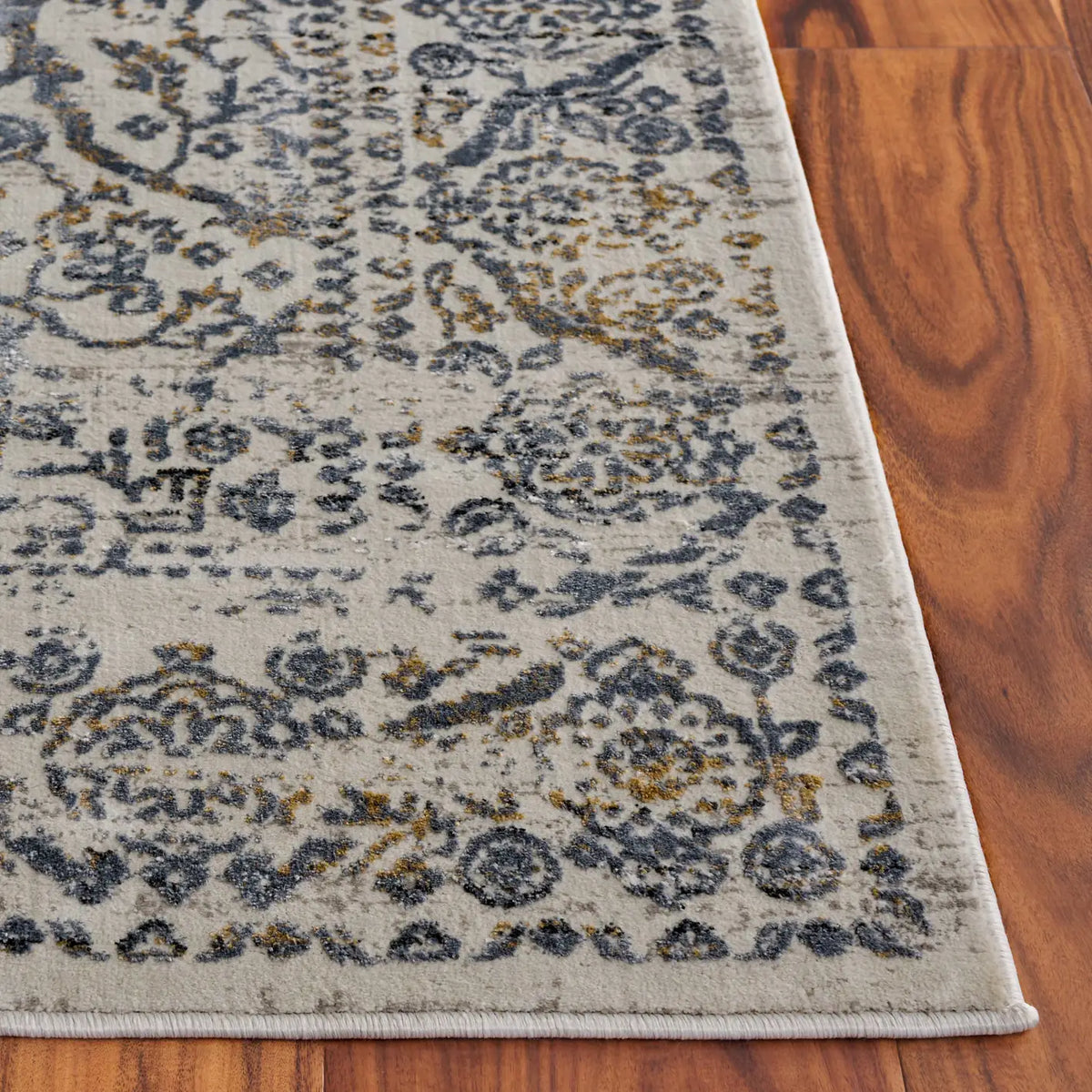 Safavieh Princeton 5'-3" x 7'-6" Rug in Cream / Slate
