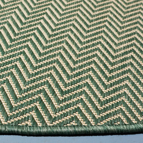 Safavieh Courtyard 6'-7" x 6'-7" Rug in Dark Green / Beige