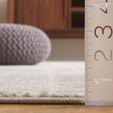 Safavieh Saylor 100 4'-0" x 6'-0" Rug in Beige
