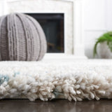 Safavieh Fontana Shag  800 4'-0" x 6'-0" Rug in Turquoise / Ivory