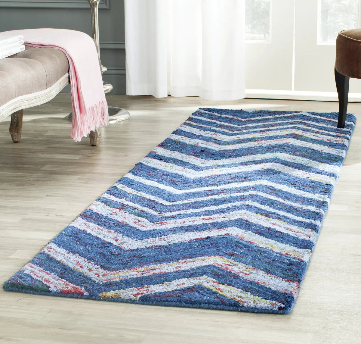 Safavieh Nantucket 2'-3" x 7'-0" Rug in Blue / Multi