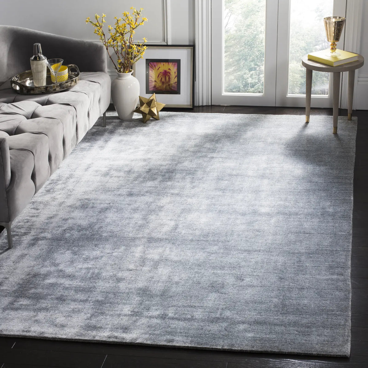 Safavieh Mirage 6'-0" x 9'-0" Rug in Light Grey