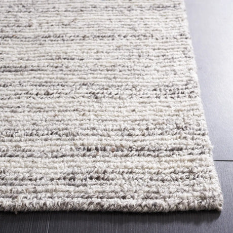 Safavieh Mirage 4'-0" x 6'-0" Rug in Grey / Ivory