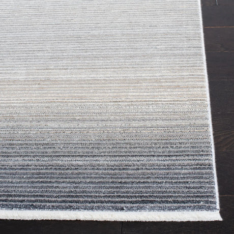 Safavieh Dream 4'-0" x 6'-0" Rug in Grey / Ivory