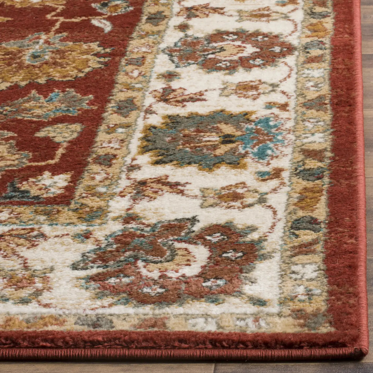 Safavieh Summit 4'-0" x 6'-0" Rug in Red / Ivory