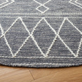 Safavieh Kilim 6'-0" x 6'-0" Rug in Charcoal / Ivory
